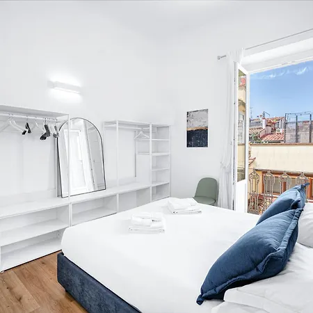 Four Seasons 50 M From Duomo Apartment *